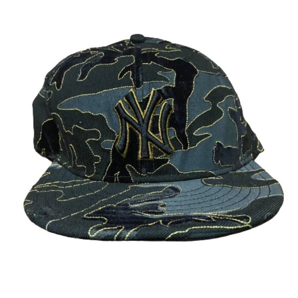 New Era Other - New Era MLB New York Yankees Black Gold Metallic Fitted Cap 7 3/8